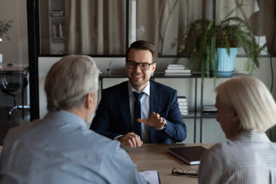 Image of lawyer giving advice on Trusts